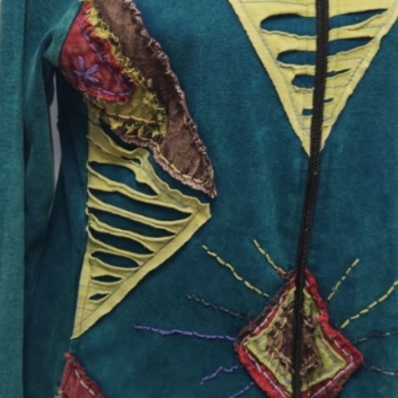 Leopards & Roses Zipper Top - Picture 4 of 7